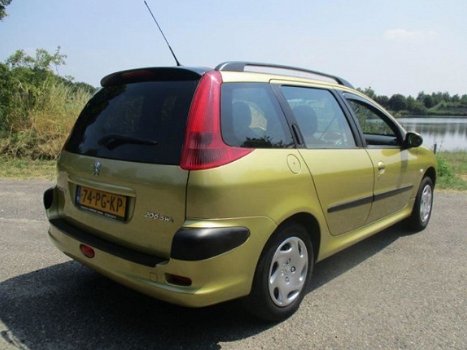 Peugeot 206 - 1.4 - 1