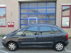 Citroen Xsara Picasso 1.6 i 2000 Plaatwerk kleurcode EYP