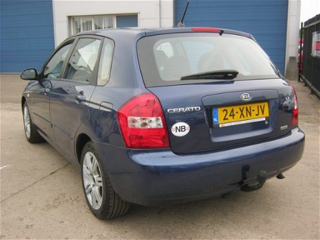 Kia Cerato - 1.5 CRDi LX 5-DEURS, AIRCO, 4X ELEK-RAMEN, CENT-VERGRENDELING, LM-VELGEN, TREKHAAK - 1