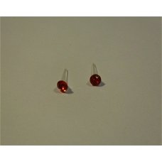 Rode strass oorbellen 4 mm bij Stichting Superwens!