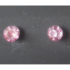 Roze strass oorbellen 4 mm bij Stichting Superwens!
