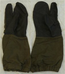 Handschoenen / Overwanten, Gevechts, Koninklijke Landmacht, maat: 10, jaren'70.(Nr.1)