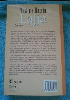 Controversiële roman Lajja (Schaamte) van Taslima Nasrin - 2