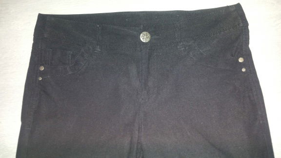 Mooie zwarte broek mt M/L - Afbeelding 3