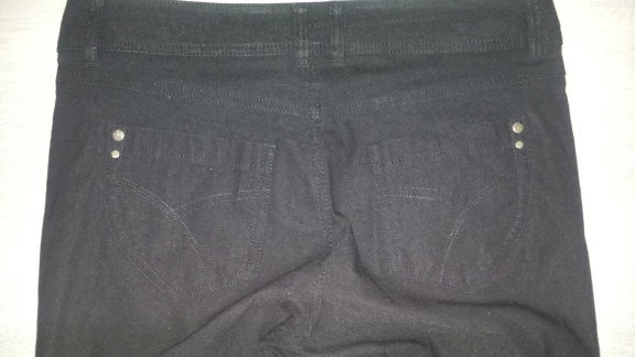 Mooie zwarte broek mt M/L - Afbeelding 4