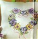 Borduurpatroon 723 kussen met viooltjes - 1 - Thumbnail