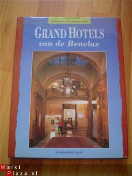 Grand hotels van de Benelux door Bruls en Van Hooff - 1