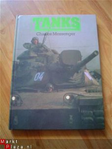 Tanks door Charles Messenger