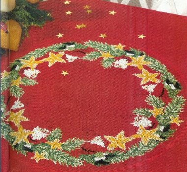 Borduurpatroon 2438 kerstkleed met krans met kerstmannetjes - 1