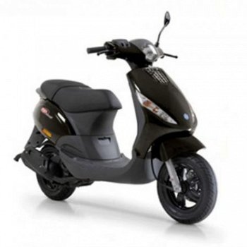 Retro scooter, classic, Vespa , 4 takt, snor, brom - 4