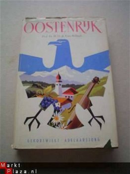 Oostenrijk, het gekortwiekte adelaarsjong - 1