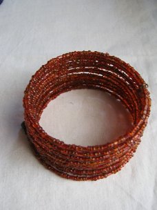 armband roestbruin origineel hippie item india armband hippiemarkt veel rijen terra  glaskraaltjes