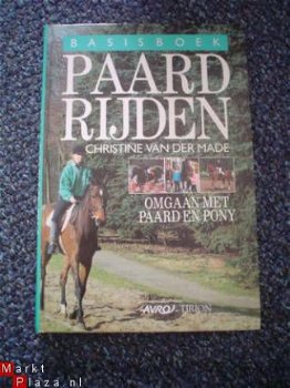 Basisboek paardrijden door Christine van der Made - 1