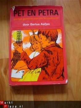 Pet en Petra en het geheim van de bouwkunst, Bertus Aafjes - 1