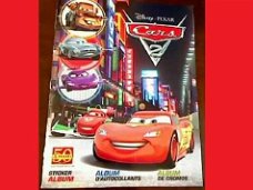 Disney Pixar Cars 2: Panini album met  poster en 93 ingekleefde stickers