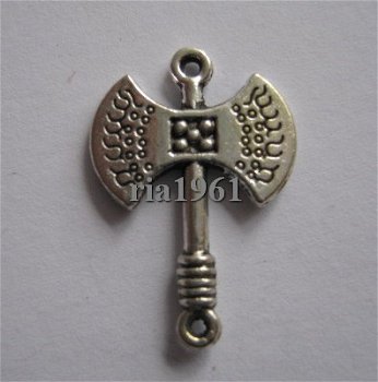 bedeltje/charm mannen: axe - 23x16 mm - 1