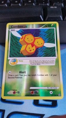 Combee  57/100 (reverse) Diamond and Pearl Stormfront