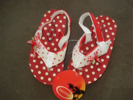 Rood/witte stip teenslippers maat 24 merk: Trentino nieuw - 1