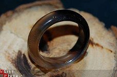 #166 Zwarte Agaat Ring handgeslepen