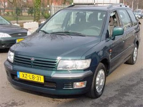 Mitsubishi Space Wagon - 2.4 GDI GLX 7-pers. Aut4 - 1