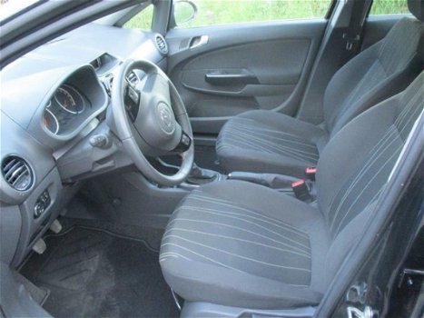 Opel Corsa - 1.3CDTI 16V ecoFlEX 70kw 5 deurs met airco - 1