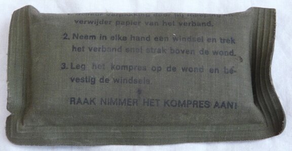 Verband Pakje, Nood, 16x10cm, Koninklijke Landmacht, 1973.(Nr.1) - 2