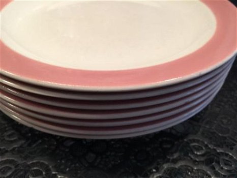 7 x vintage ontbijt bordjes met een doorsnee van 20 cm met pastel roze rand - 2