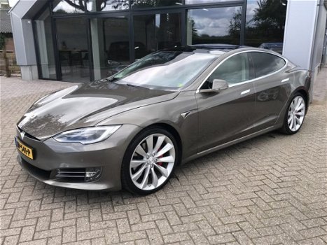 Tesla Model S - , X en 3 GEVRAAGD - 1