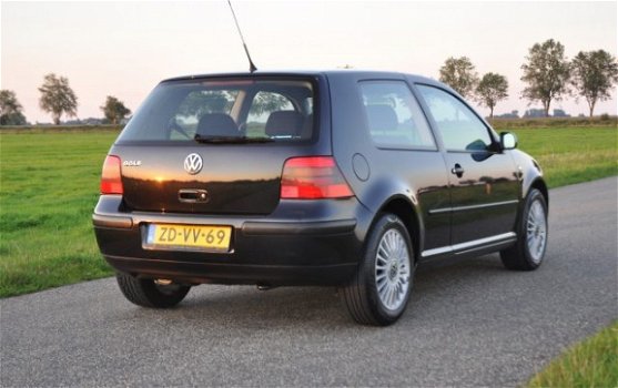 Volkswagen Golf - 1.4-16V Comfortline in goede staat met airconditioning - 1