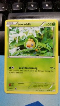 Sewaddle 9/113 BW Legendary Treasures - 1