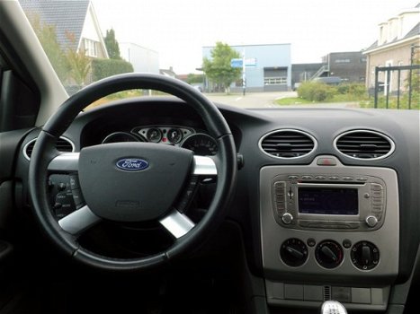 Ford Focus Wagon - 1.6 TDCI ECONETIC BJ`2009, Airco, Navi, trekhaak - 1