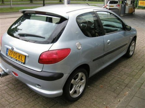 Peugeot 206 - 2.0 - 1