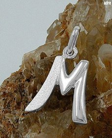 No 540 A Hanger Zilver Letter M