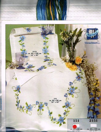 VERVACO BORDUURPAKKET DEKSERVET met BLAUWE BLOEMEN 151 - nr. 1