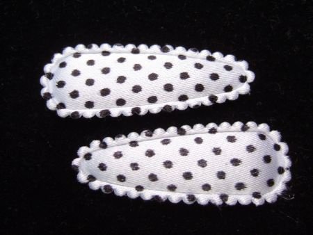 4 cm ~ Satijnen kniphoesje met polkadots ~ Wit / zwart - 1