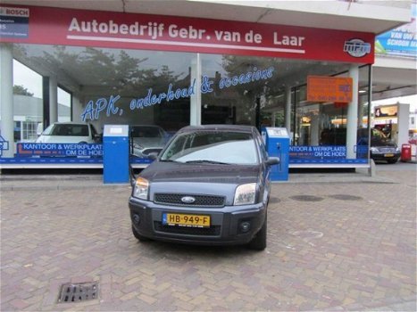 Ford Fusion - 1.4i futura 59kW - 1