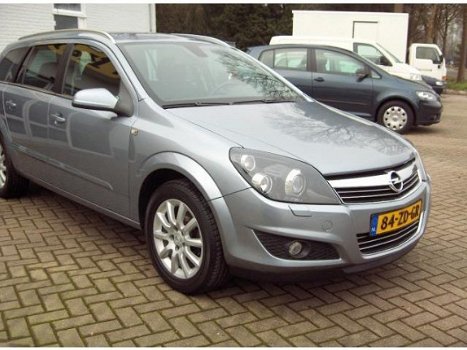 Opel Astra Wagon - 1.8 Executive - 1