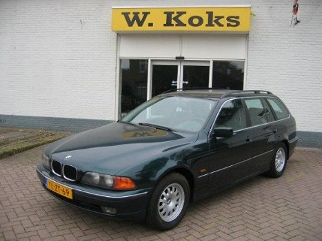 BMW 5-serie Touring - 520i Executive Touring - 1