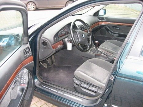 BMW 5-serie Touring - 520i Executive Touring - 1