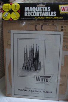 figuurzaagpakket Sagrada Familia  Barcelona voorgeschilderd 4 triplex platen van 40 x 30 (model zie