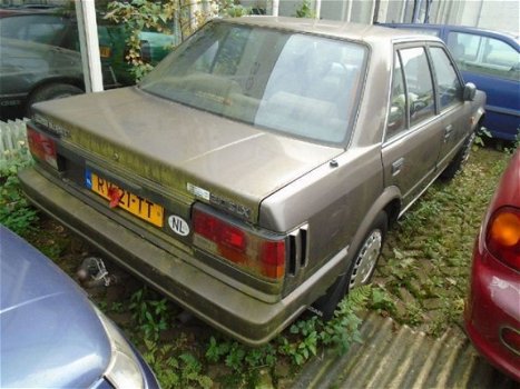 Nissan Bluebird - 2.0 4drs 2.0 I LX rijd goed - 1