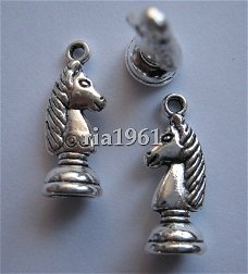 bedeltje/charm mannen : schaakstuk paard - 20x8 mm