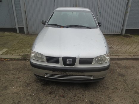 Seat Ibiza 1.4 bouwjaar 2000 Plaatwerk kleurcode L57N - 3