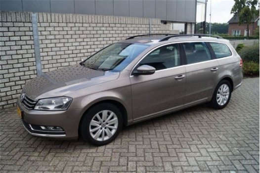 Volkswagen Passat Variant - 1.6 TDI Comfort Bluemotion Tech - 1