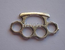 bedeltje/charm overig : boksbeugel - 25x14 mm