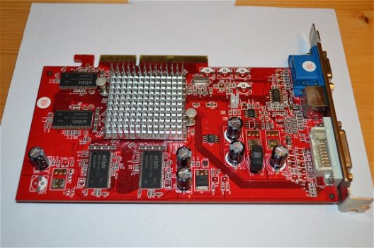 ATI Radeon 9550 (AGP 8x, 256MB) - 1