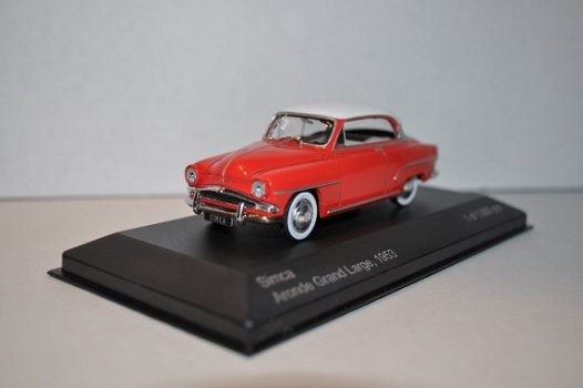 Simca Aronde Grand Large rood/wit 1953 1:43 Whitebox - 1