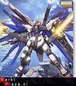MG 1/100 ZGMF-X10A Freedom Gundam - 1