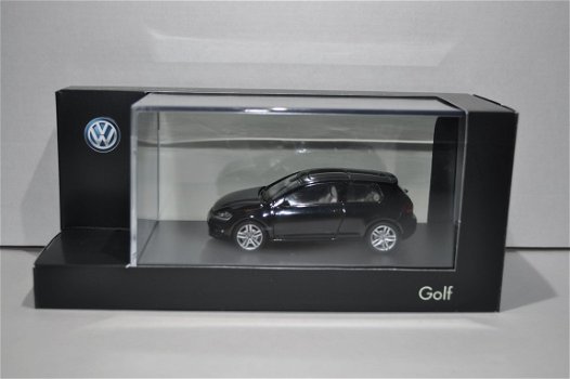 Volkswagen Vw Golf 4 doors zwart 1:43 Herpa - 4