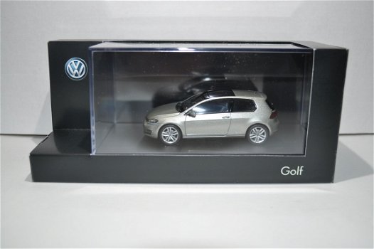 Volkswagen Vw Golf 4 doors grijs 1:43 Herpa - 4